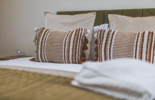 Elegant 1BDR Flat with Private Patio - Foto 19