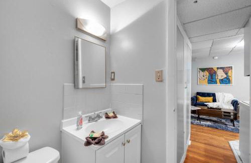 One Bdrm Quaint Flat W Deck - Foto 16