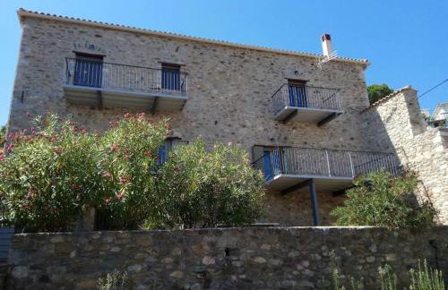 Entire Home in Laconia - Foto 1