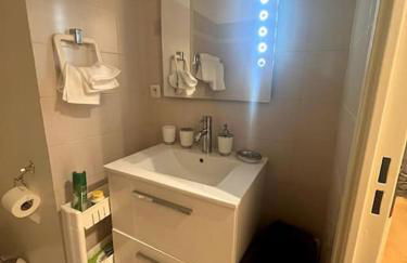 WonderSuite appartement - centre ville avec parking couvert -15mn de Paris et 10 mn de Stade de France, wifi, Netflix - Foto 19