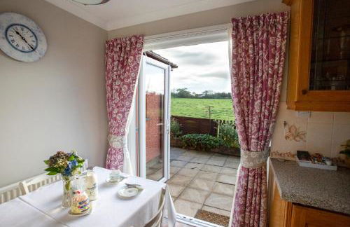 Goitre Bach Cottage - Photo 7