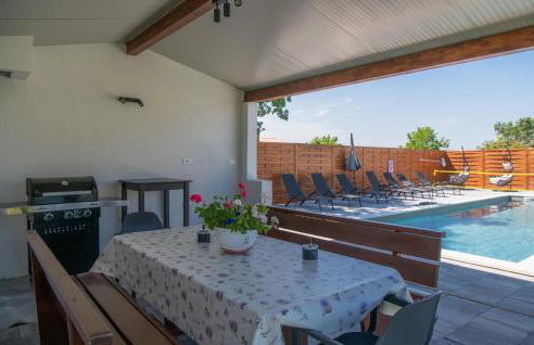 6 Bedroom Beautiful Home In Nedescina - Foto 11