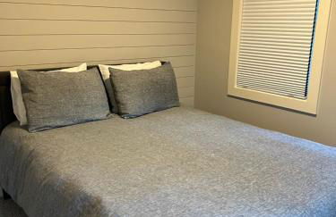 Beautiful Luxury Suite A & B of Shorewood Home - Foto 35