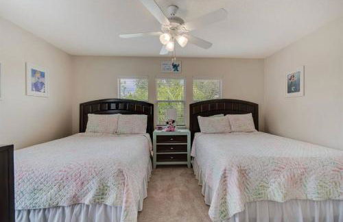 Large Pool Deck * All Rooms w/ Private Bathroom - Foto 26