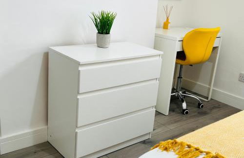 Beautiful, Luxurious 3 Bed house, Perfect for Contractors , Family & Friends - Foto 19