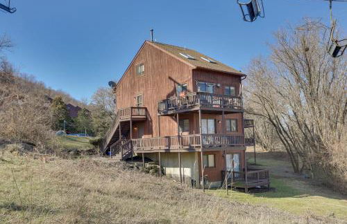 Vernon Township Vacation Rental with Private Balcony - Foto 3