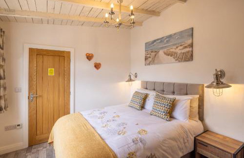 Den of Joy Humberston Fitties sleeps 6,hot tub,log burner - Foto 13