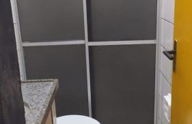 FLATS na Praia do Rio Âmbar, 40 m da praia, com 60 m2, cozinha completa, 2 quartos com ar condicionado, acomoda 8 pessoas, piscinas, área de lazer, WIFI, caseiro, ambiente familiar. - Foto 20