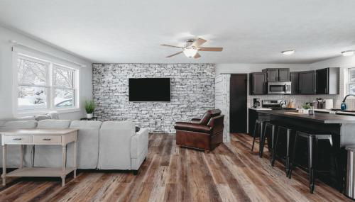 Pet Friendly 3BR 3BA Home near Traverse City with Game Room and Fenced Yard - Foto 4