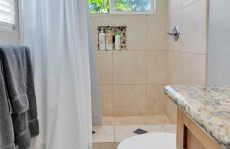 Beach Escape with Patio! 2 Min Walk to Sand & Surf - Foto 50