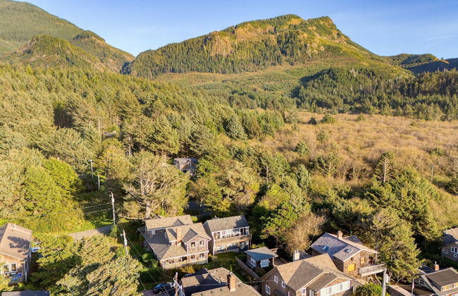 Royal Canoe by Avantstay Walk to the Shore Private Yard - Foto 38