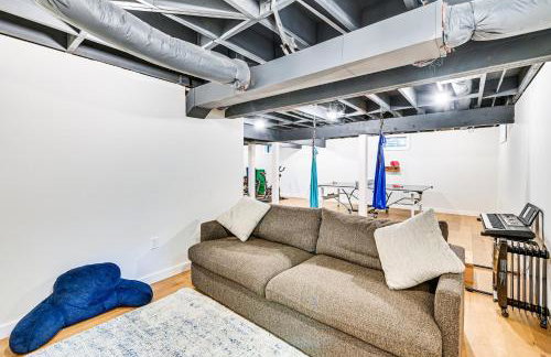 8 Mi to Tanglewood and Butternut Ski Spacious Home! - Foto 14