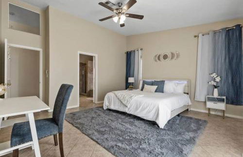 Vegas Retreats Pool, Arcade, Fun, 10min from Airport and the Strip - Foto 16