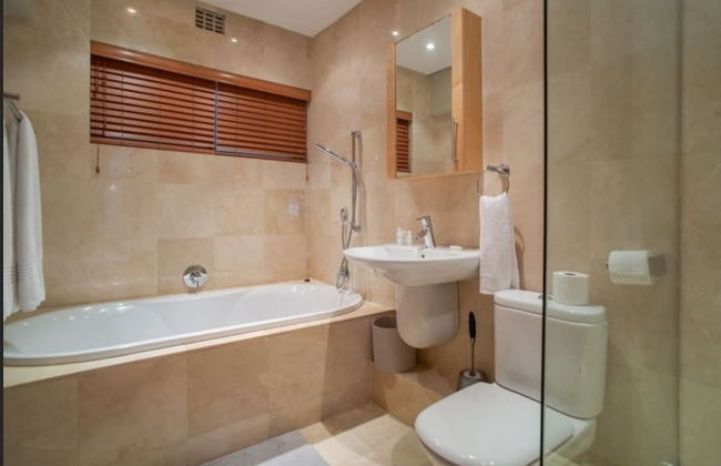 2 Bedroom Lido Apartment Sea Point - Foto 13