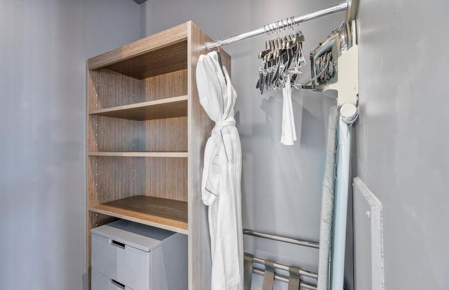 W Residences 2 Bedroom Suite 2 Condo by RedAwning - Photo 16