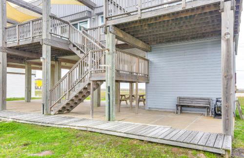 BBQs and Decks Oceanfront Surfside Beach Home - Photo 31