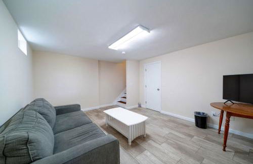 3 Bedroom Cape House by Leavetown Vacations - Photo 13