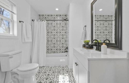 Newly Renovated Modern Farmhouse - Foto 26