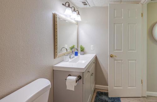 Cozy Fresno Condo w/ Balcony & Pool Access - Photo 19