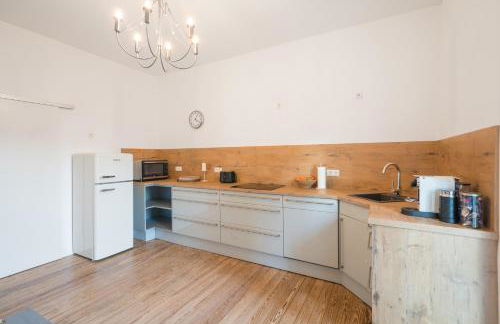 charming living - Parking - MA - PFALZ - A61 - Foto 6