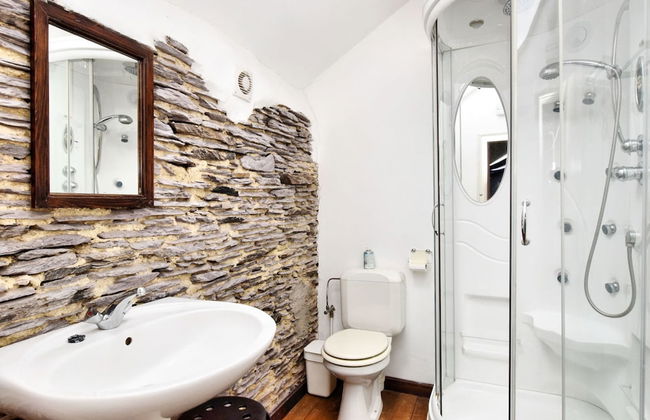 Lierneux Hillside Home - Photo 18