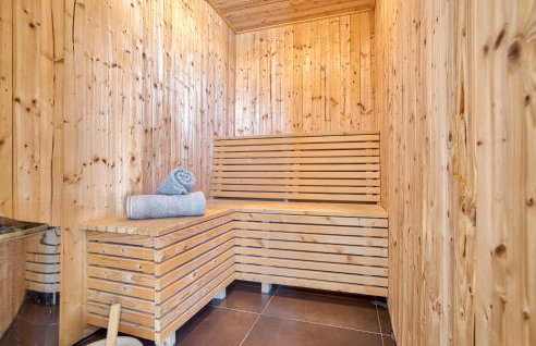 Awesome Home In Naselje Muzini - Foto 4