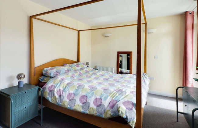 Beautiful & Vibrant 2BD Home w/ Balcony - Hackney! - Foto 2