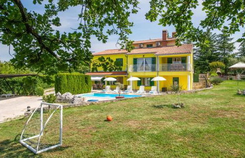 2 Bedroom Awesome Apartment In Labin - Foto 16