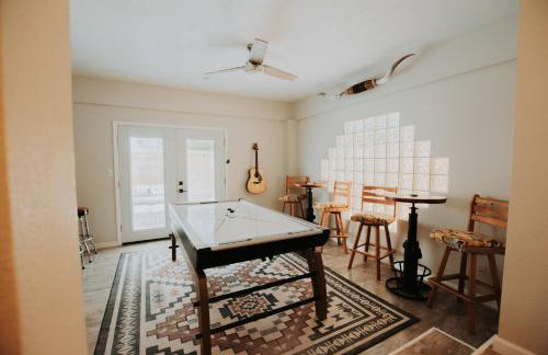 Cowboy Den-Private Hot Tub-Game Room-Pet Friendly-No Pet Fees! - Foto 54