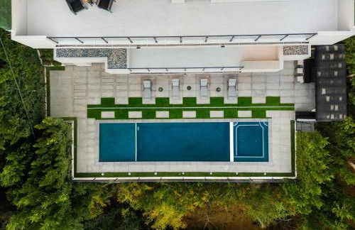 Ultra Luxury 5BR Beverly Hills Estate with Private Pool Spa and Canyon Views - Foto 33