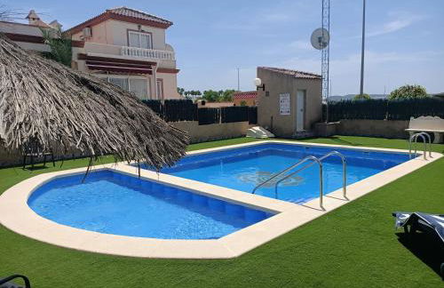 Casa Tranquila en la Marina urbanización - Foto 2