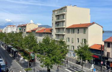 Comfy 2 min to Beach - AC - Photo 17