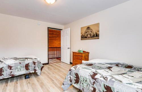 Riverfront Peru Cabin about 2 Mi to Lake Champlain! - Foto 20