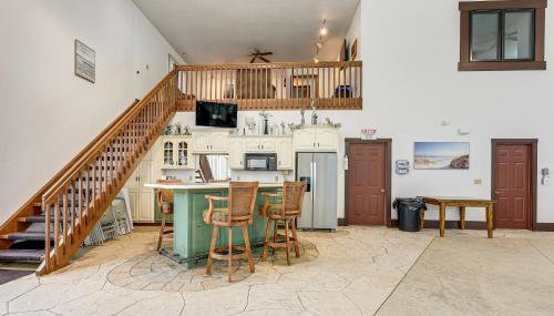 Woodburn Group Getaway Endless On-Site Fun! - Foto 4