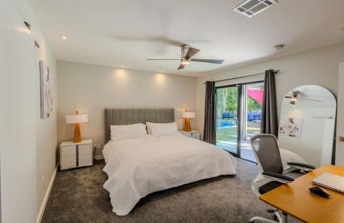 Luxury Scottsdale Retreat with Heated Pool, Hot Tub, Fire Pit & Game Room & Sleeps 12 - Foto 8