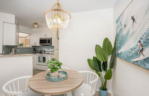 Luxury Beachside Condo - Half Mile from Beach - Foto 9