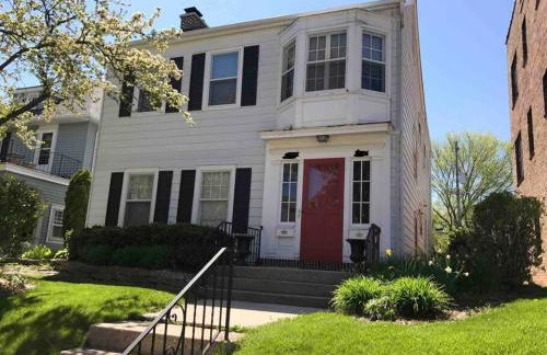 Beautiful Luxury Suite B of Shorewood Home - Foto 10