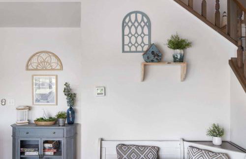 Relaxing Lakefront Retreat w/ Hot Tub & Dock - Foto 14