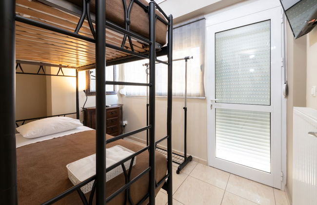 A&J Apartments or Rooms athens airport - Foto 36