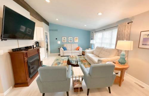 Lakefront 5 Bedroom Vacation Home - Sleeps 12! - Foto 2