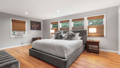 Sojourn Beautiful Home with Beach Access & Backyard - Foto 4