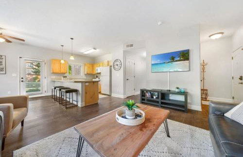 Condo with Sauna & Fitness Center, Extended Stay Savings - Foto 12