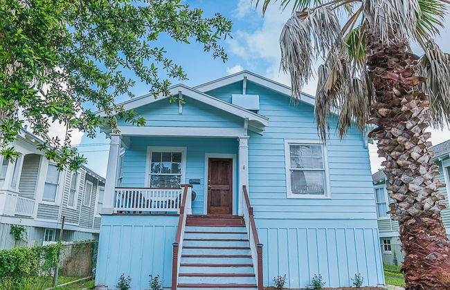 Uptown Cottage 2 Minutes to The Strand and Utmb - Foto 15