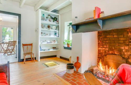 Historical Thurmont Escape with Furnished Deck! - Photo 4