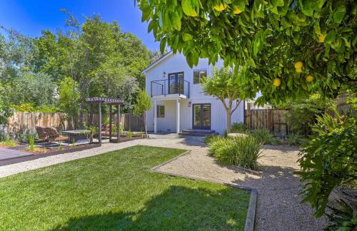 Luxe Wine Country Getaway with Vineyard Views - Foto 30