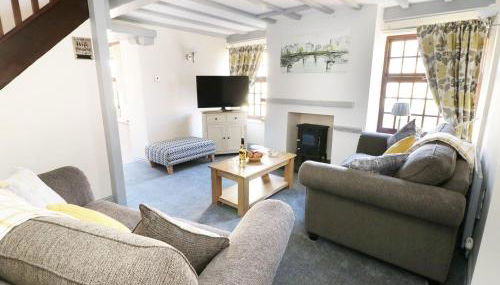 King's Cottage - Photo 5