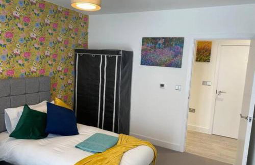 Exquisite & Contemporary 2 Bed Apartment w Parking 10 mins walk to Papworth, Addenbrookes hospitals & Bio Medical Campus - Foto 22