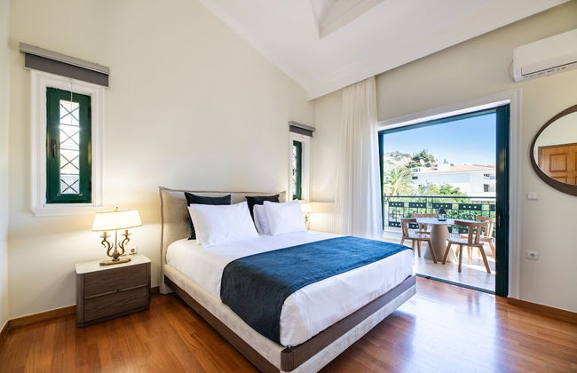 Vouliagmeni Athenian Riviera Villa - Photo 5