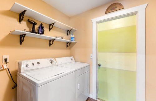 3BR Wesley Chapel Retreat with Private Pool - Pet-Friendly - Spacious Parking - Photo 24