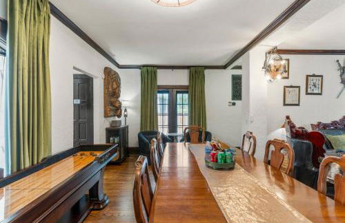 Castle Stay by Gathering Place Hot Tub & Fire Pit - Foto 58